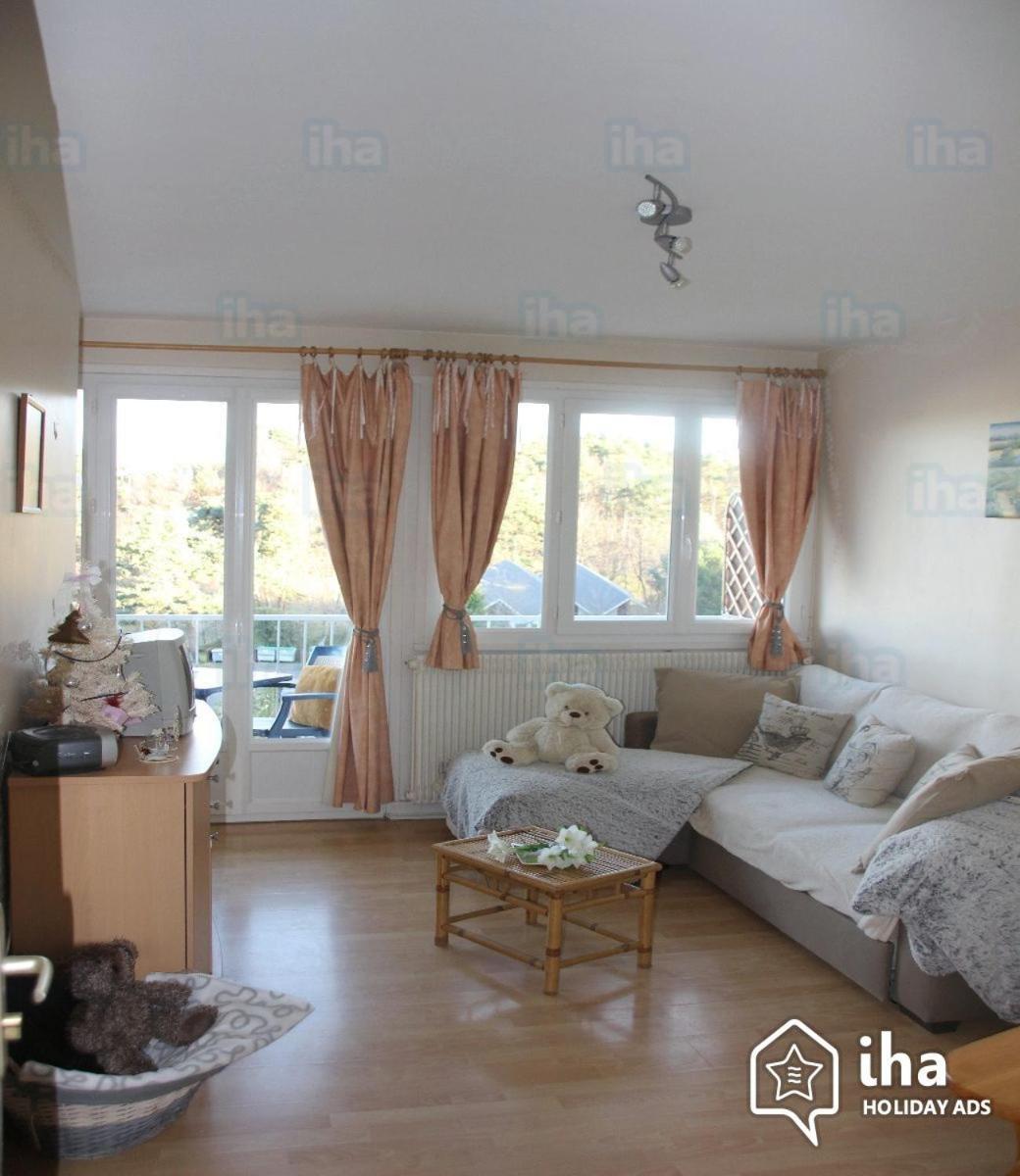 Les Pieds Dans L'Eau Apartment Murol Luaran gambar